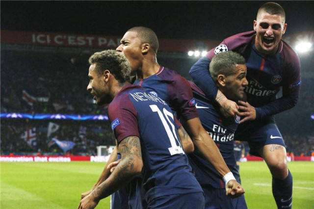  巴黎圣日耳曼横扫阿雅克肖，法甲冠军悬念渐行渐远